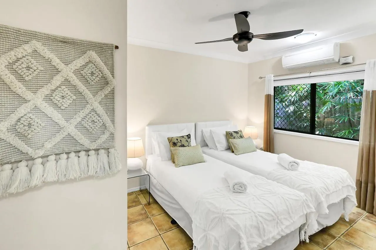 Villa Blue - Coastal Family Escape Palm Cove
