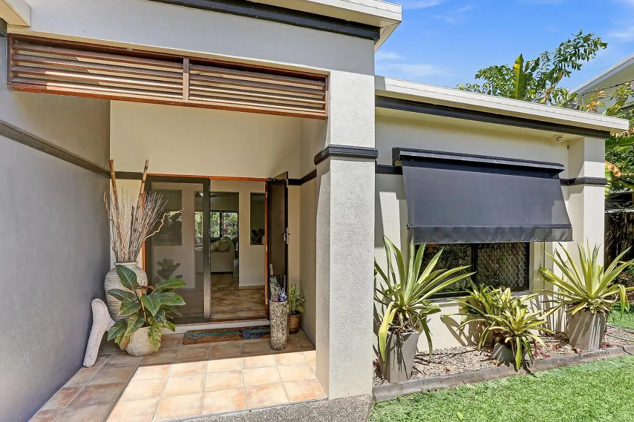 Villa Blue - Coastal Family Escape Palm Cove